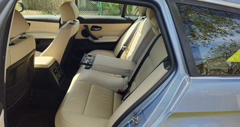 BMW Seria 3 cena 28500 przebieg: 305000, rok produkcji 2011 z Wągrowiec małe 137